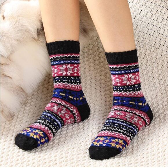 Nordic style wool winter socks - Picture 4 of 5